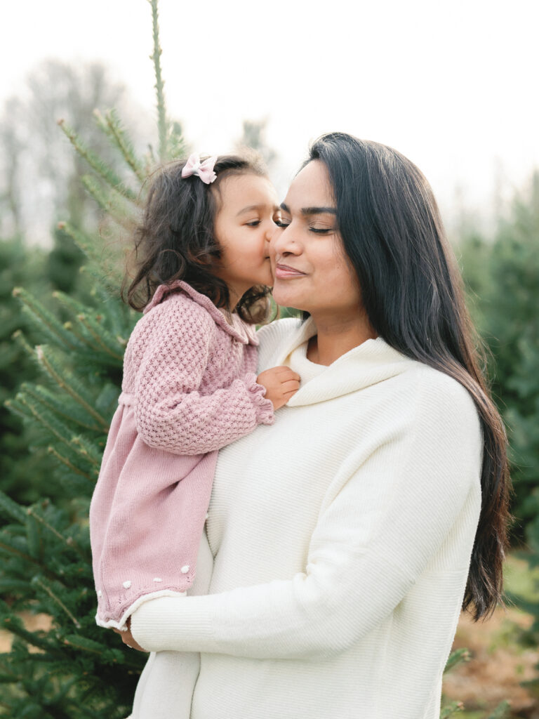 Ottawa Christmas tree farm family photos