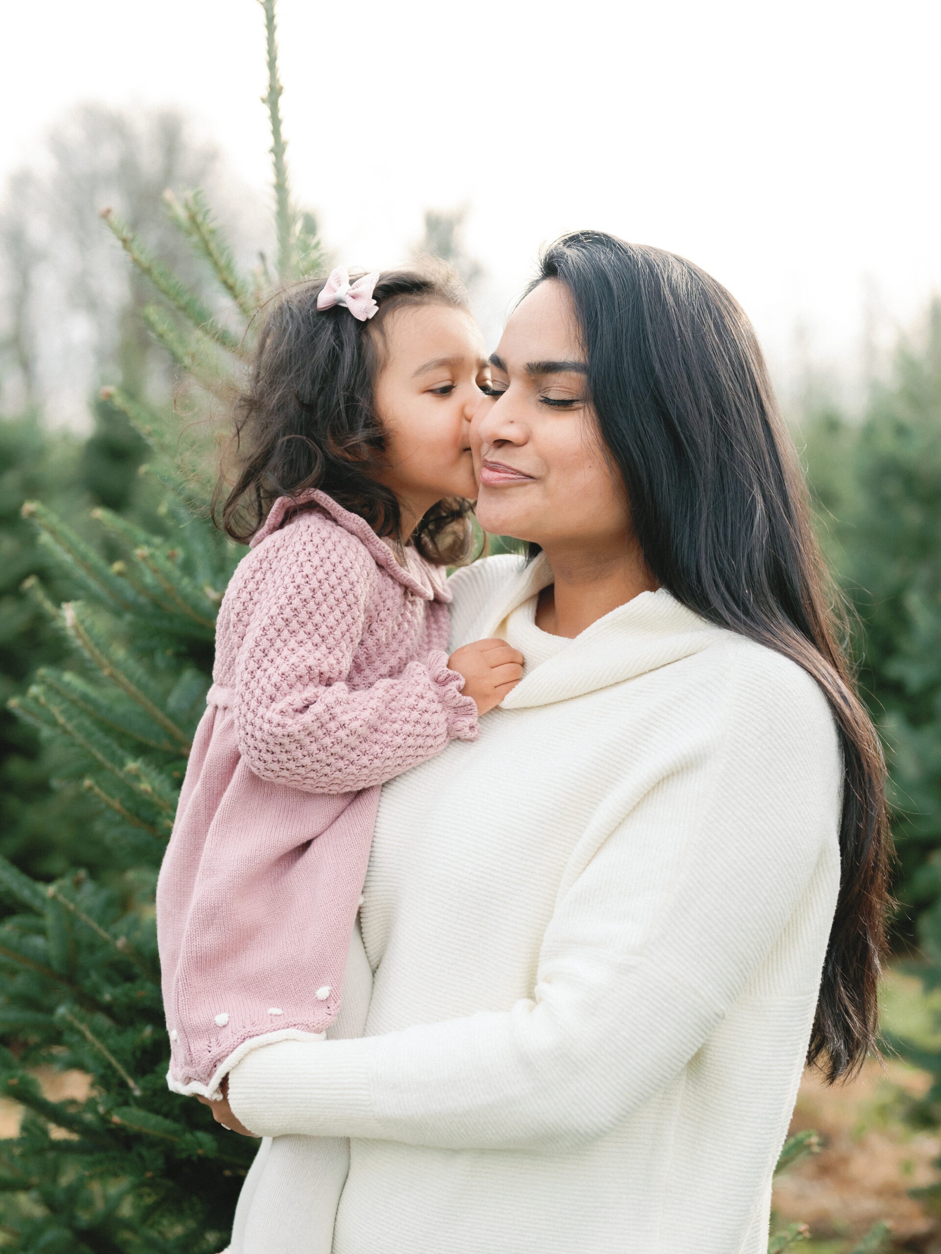 Ottawa family photographer Christmas tree farm photos